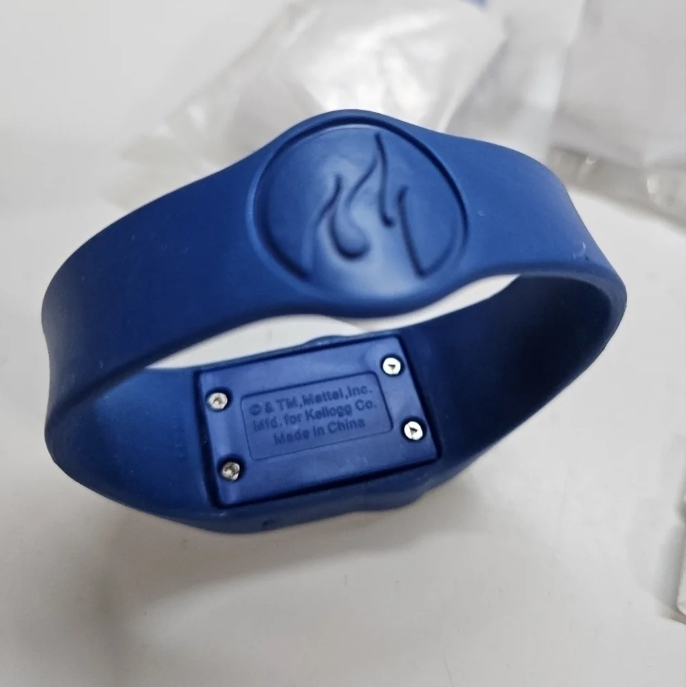 VINTAGE NEW Kellogg's Promo Hot Wheels Blue Kid's Digital Watch Set of 2